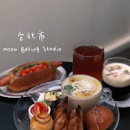 Moon Baking studio