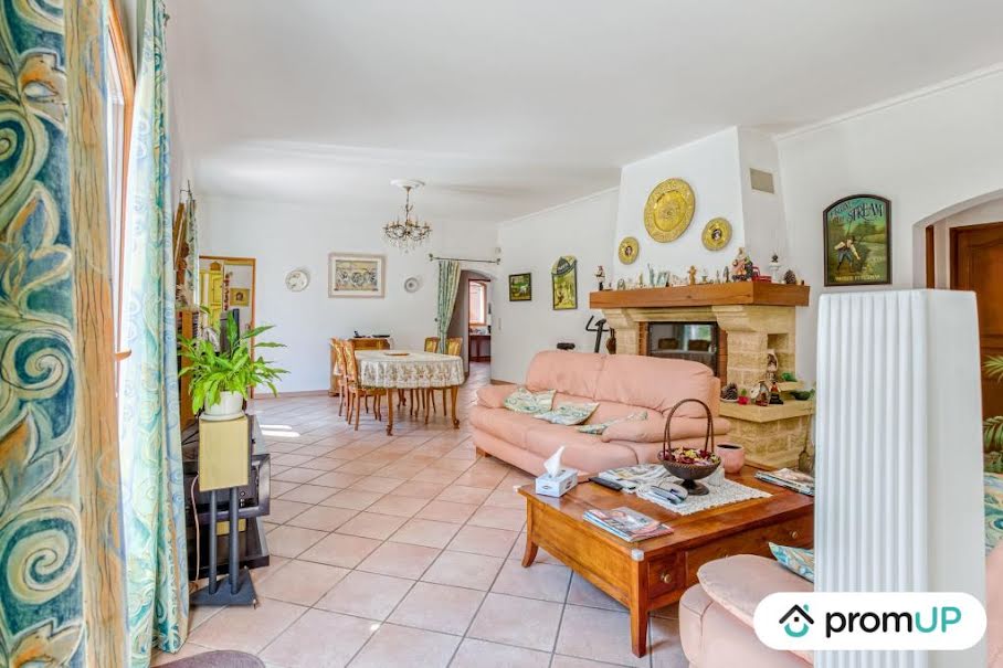 Vente villa 6 pièces 199 m² à Roquesteron (06910), 595 000 €