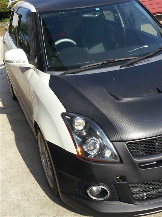 スイフトスポーツのZC31S・ZC33S・納車カウントダウンに関するカスタム事例の投稿画像1枚目