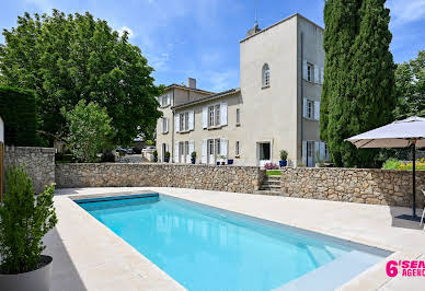 Maison avec piscine et terrasse 9