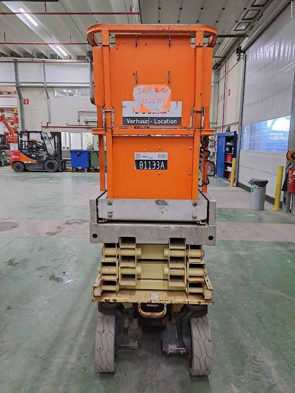 Picture of a JLG 2030ES