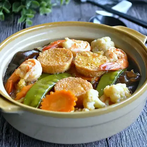 Veg Clay Pot