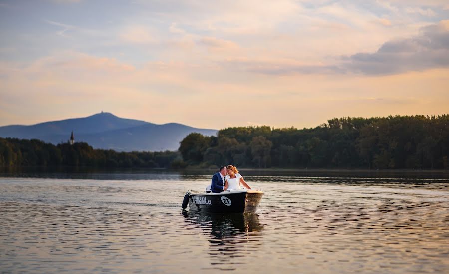 結婚式の写真家Lukáš Zabystrzan (lukaszabystrz)。2017 7月3日の写真