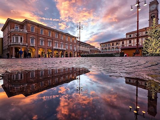 Tramonto sulla piazza di alagnol