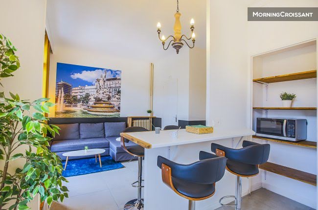 Location meublée appartement 1 pièce 28 m² à Toulon (83000), 820 €