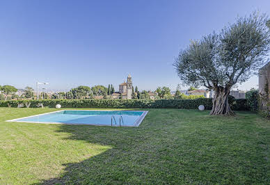 House with pool and garden 3