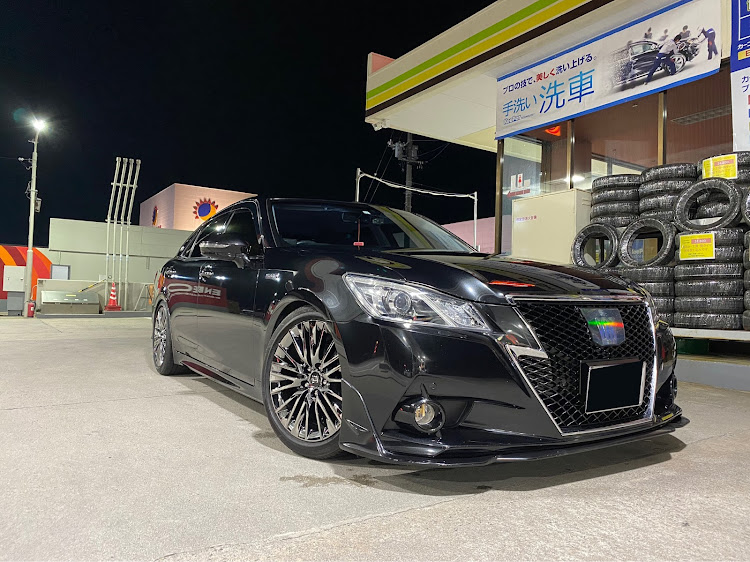 クラウンアスリートの夜な夜な洗車・夜の撮影に関するカスタム事例の投稿画像3枚目