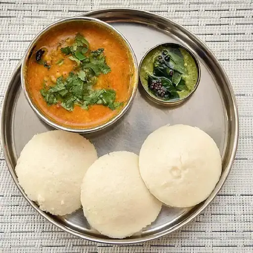 Idli Sambar + Chutney