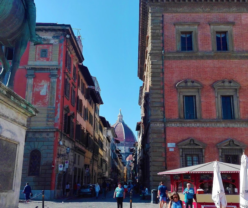 Firenze: una città color pantone 2023 di Saverionepi