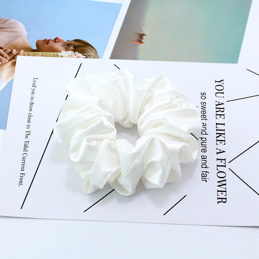 Title 4, Bright Color Satin Cloth Circle Large Intestine...