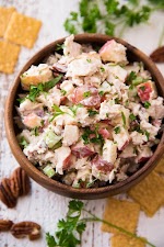 Waldorf Tuna Salad Pitas was pinched from <a href="https://www.kimscravings.com/waldorf-tuna-salad-pitas/" target="_blank" rel="noopener">www.kimscravings.com.</a>