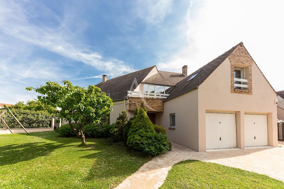 Vente maison 7 pièces 205 m² à Bussy-Saint-Georges (77600), 850 000 €