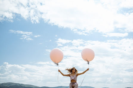 Wedding photographer Dasha Tebenikhina (tebenik). Photo of 8 October 2018