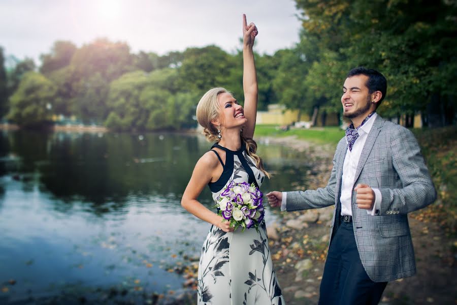 Fotógrafo de casamento Aleksandr Maksimov (maksfoto). Foto de 15 de julho 2015