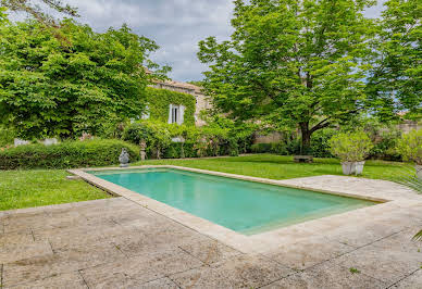 Maison avec piscine 1