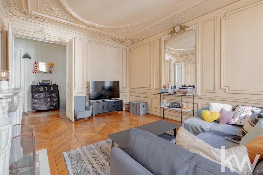 Vente appartement 4 pièces 106.8 m² à Paris 10ème (75010), 1 035 000 €