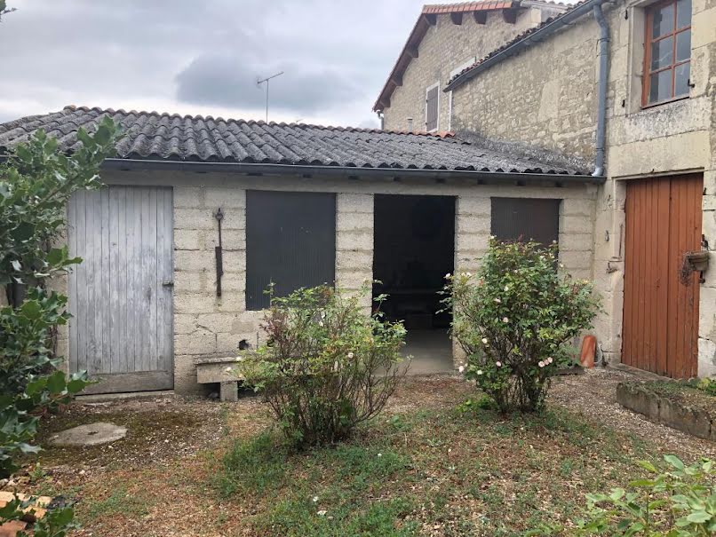 Vente maison 3 pièces 65 m² à Villeneuve-la-Comtesse (17330), 58 300 €