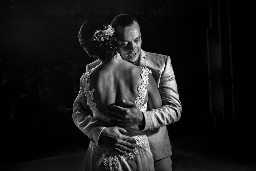 婚禮攝影師Jannaina Vale（jannainavale）。2019 8月13日的照片