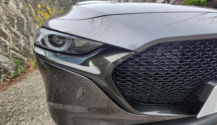 MAZDA3のMAZDA3・ﾏｼｰﾝｸﾞﾚｰﾌﾟﾚﾐｱﾑﾒﾀﾘｯｸ・掃除完了✨・落ち着く時間・車が好きな人と繋がりたいに関するカスタム事例の投稿画像4枚目