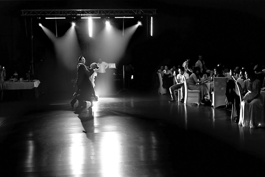 Fotógrafo de casamento Marius Sumlea (sumlea). Foto de 10 de junho 2015