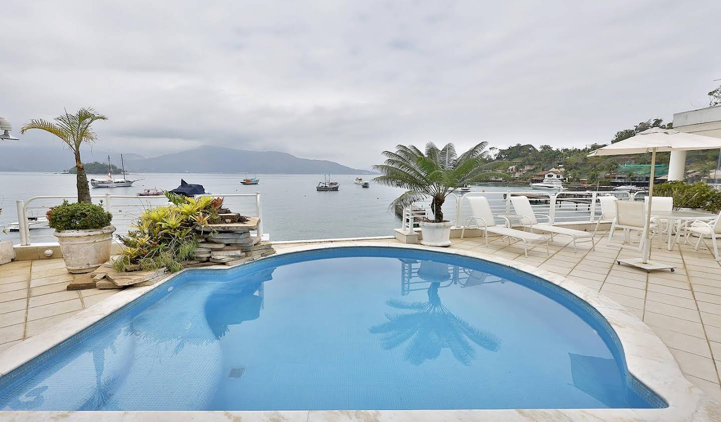 House with pool Angra dos Reis