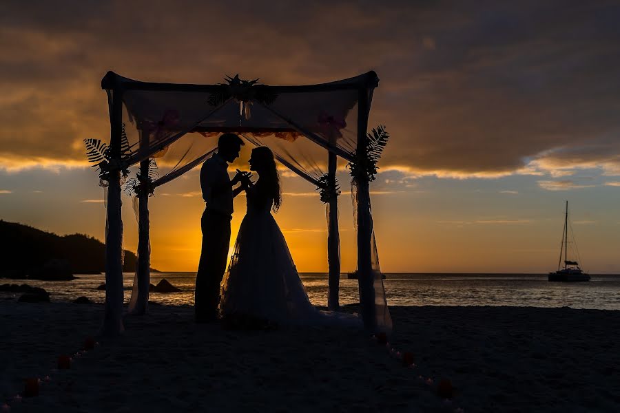 Wedding photographer Mirek Bednařík (mirekbednarik). Photo of 14 August 2018