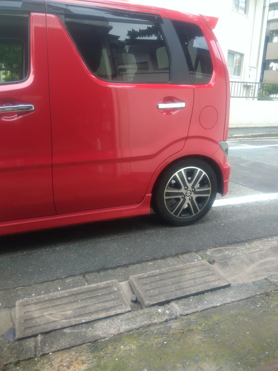 ワゴンRスティングレーのアライメント調整・車検適合？・ローダウン・３センチダウンに関するカスタム事例の投稿画像3枚目