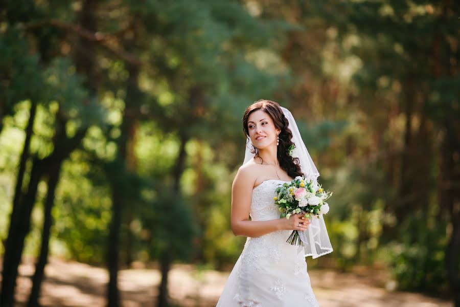 Wedding photographer Oleg Kislyy (sour). Photo of 25 February 2016