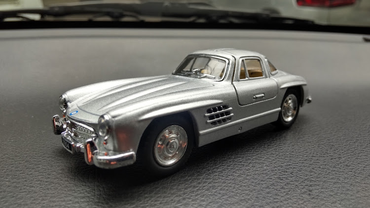 レヴォーグの台風対策・今日は家から出ません・MR2 AW11・300SL・ボディカバー初使用に関するカスタム事例の投稿画像3枚目