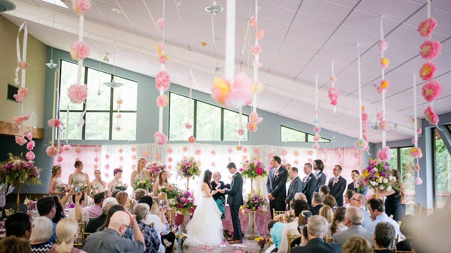 Fotografo di matrimoni Leslie Biggar (sakuraphotograph). Foto del 9 maggio 2019