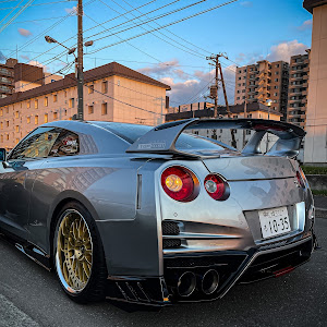 NISSAN GT-R R35