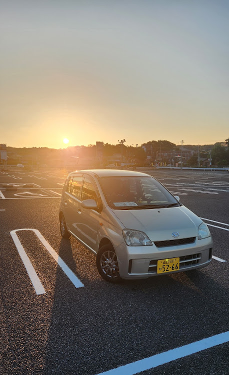ミラのお盆休み・洗車・ヘッドライト磨いてみたに関するカスタム事例の投稿画像1枚目