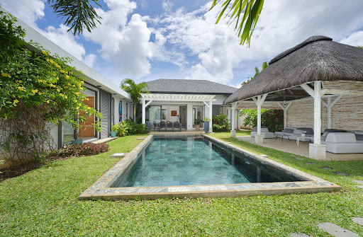 photo Villa with pool