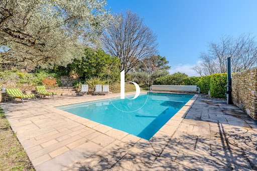 Villa avec piscine et terrasse 4