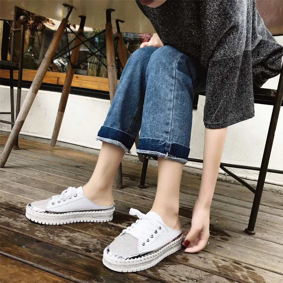 Sabot Baotou da donna per l'estate. Sandali aperti per esterno, comodi e freschi, perfetti per le giornate calde e uno stile impeccabile.