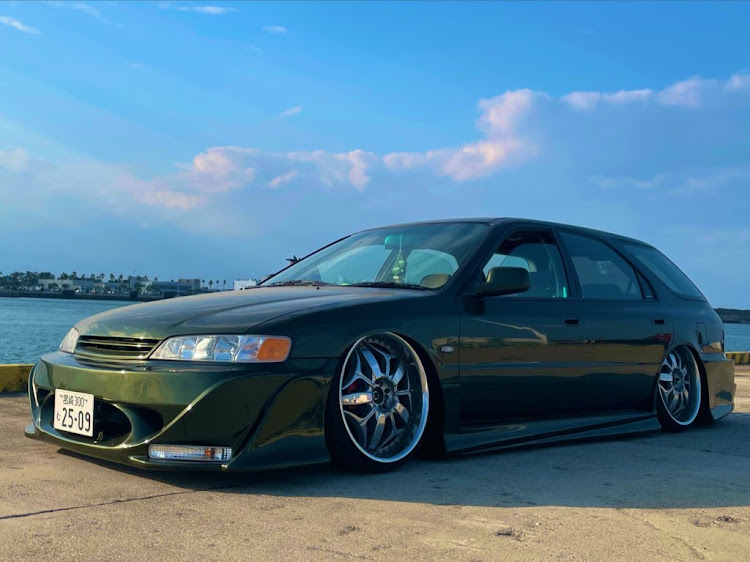 アコードワゴンのブラックマフィア・アコードワゴンce1・MT載せ替え・H22Aに関するカスタム事例の投稿画像1枚目