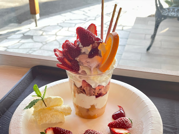 エルグランドのcoralleaf・DAD OFFICIAL DEALER IKUMA・ハンドルカバー・ギャルソンD.A.D・イチゴパフェに関するカスタム事例の投稿画像3枚目