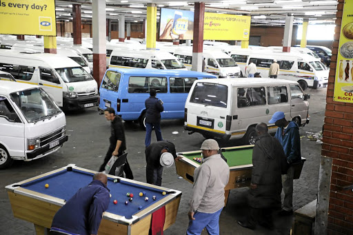Taxi drivers play snooker at Bree. /ANTONIO MUCHAVE