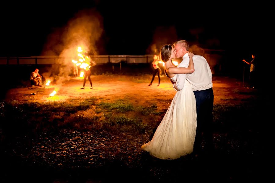 Fotograf ślubny Evgeniy Maynagashev (maina). Zdjęcie z 18 kwietnia 2015