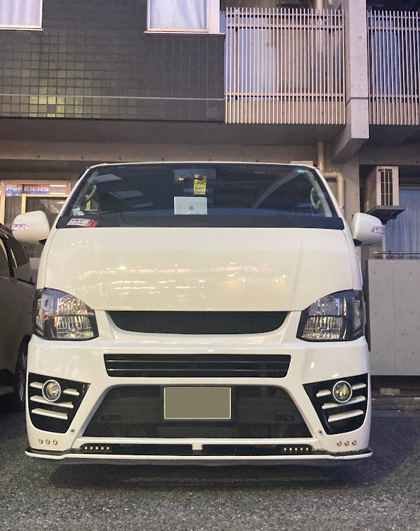 ハイエースバンのインタークーラー取付に関するカスタム事例の投稿画像2枚目