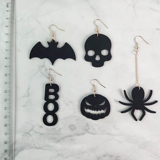 Title 1, Womens Halloween Skull Spider Earrings, the pe...
