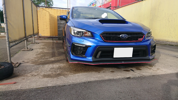 WRX STIのWRX STI・インプレッサ・エボ・MT参加・暑いに関するカスタム事例の投稿画像2枚目