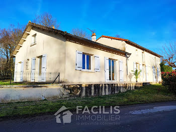 maison à Charroux (86)