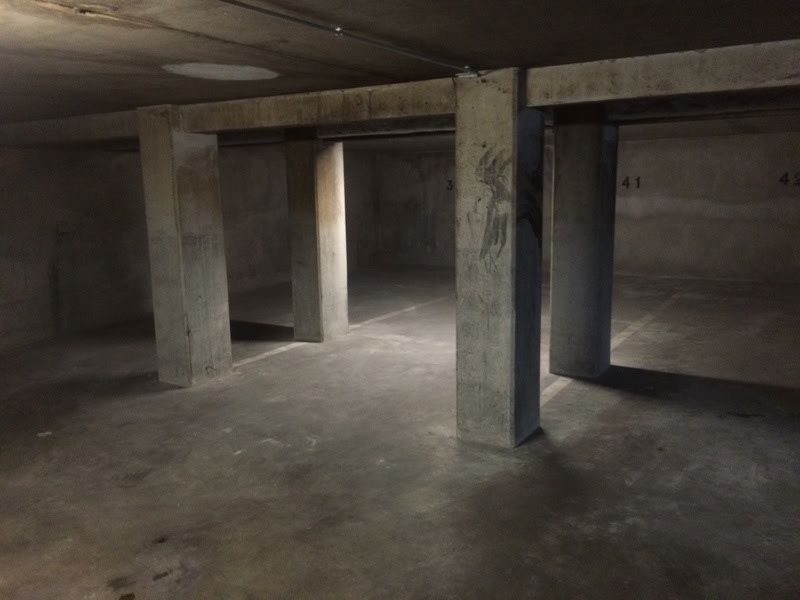 Location  parking  12 m² à Villeurbanne (69100), 96 €