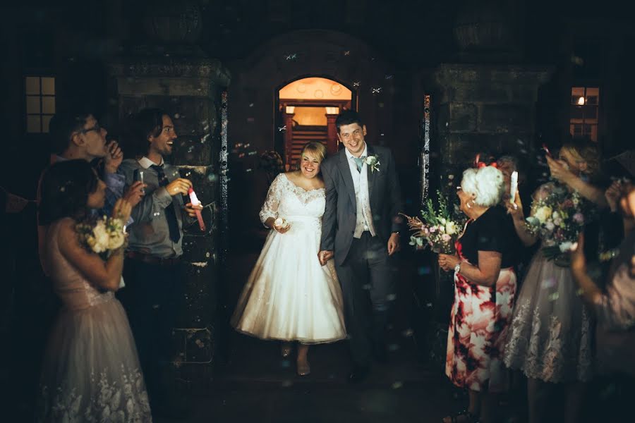 Wedding photographer Joshua Rhys (joshuarhys). Photo of 11 June 2019