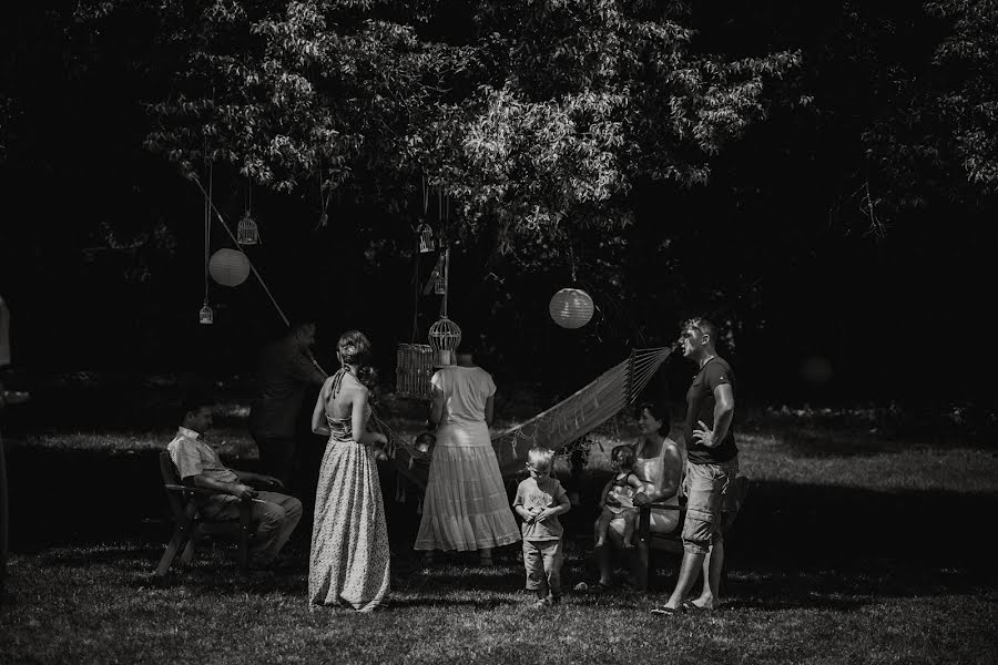 Fotografo di matrimoni Adrian Ervin Michalski (twoperspectives). Foto del 25 giugno 2019