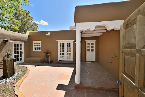 House with pool 5