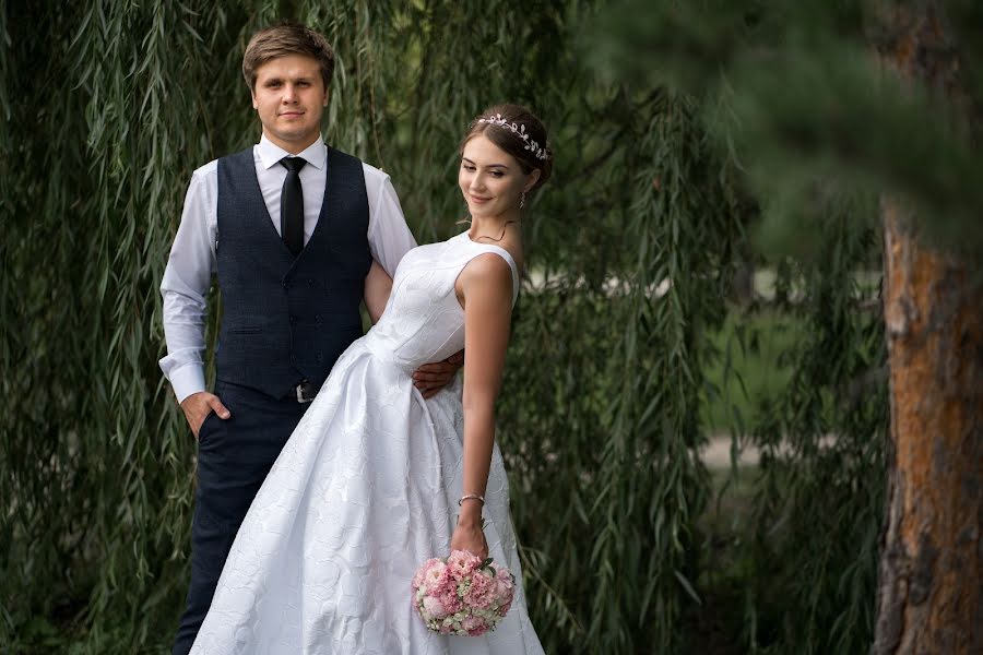 Fotógrafo de casamento Ella Tkalenko (elli). Foto de 30 de agosto 2020