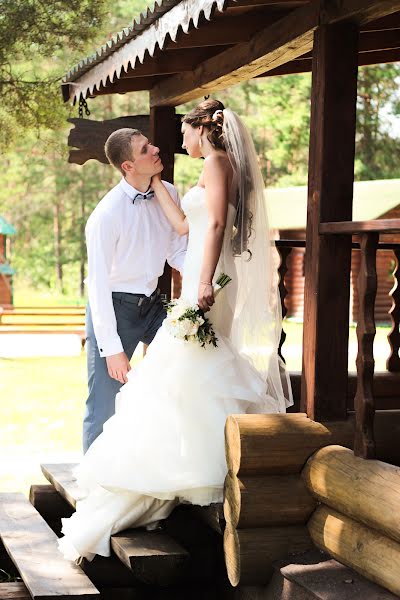 Fotógrafo de casamento Anastasiya Vanyuk (asya88). Foto de 14 de agosto 2016