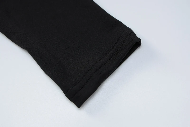 Hollow Chain Slim Lange Mouwen Jurk. Een elegante, figuur-omarmende jurk, perfect voor speciale gelegenheden.